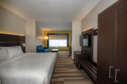 Holiday Inn Express & Suites Tonawanda - Buffalo Area, an IHG Hotel