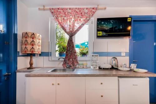 4Seasons Suites Near Athens Airport - image 10