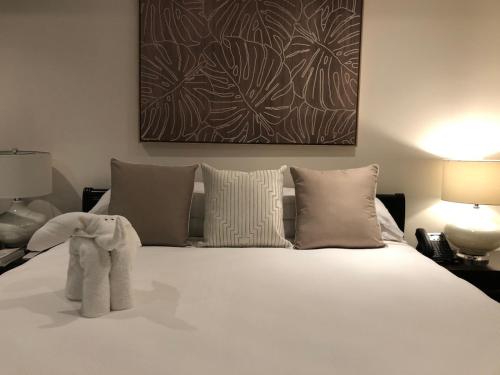 360 Splendor Del Pacifico Residences