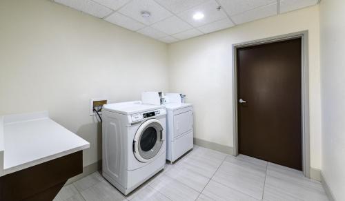 Holiday Inn Express Hotel and Suites Bastrop by IHG in Bastrop, USA