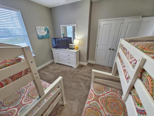 Secluded and Quiet Home! Private Pool- Free 6 Seat Golf Cart! 5 Min to Beach! - main image