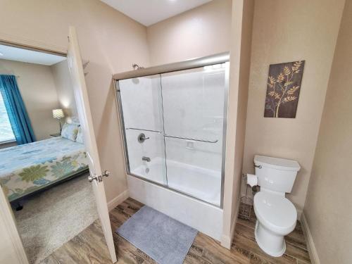 Luxury Home! Private Pool- Free 6 Seat Golf Cart! 3 Minutes to Beach - image 5