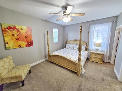 Secluded and Quiet Home! Private Pool- Free 6 Seat Golf Cart! 5 Min to Beach! - image 8