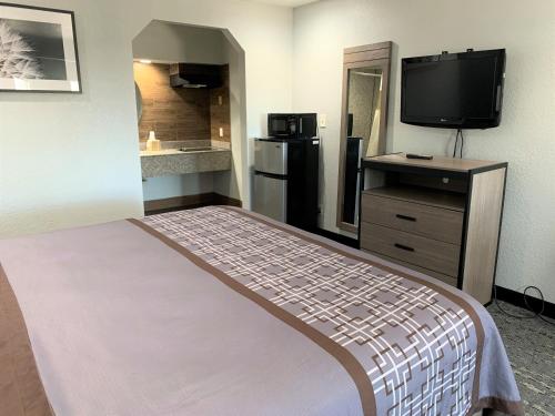 Sunrise Inn & Suites