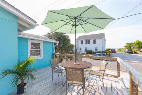 Ahh Folly Beach Vacation Rental - the edge of America! home - image 3