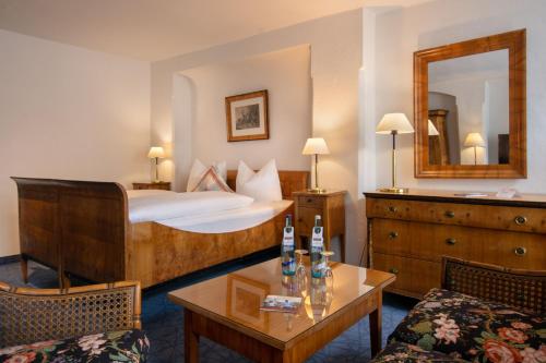 1 queen bed