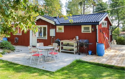 Beautiful Home In rsta Havsbad With Wifi And 3 Bedrooms - Årsta Havsbad