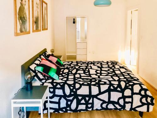 Cozy City Apartment - image 10