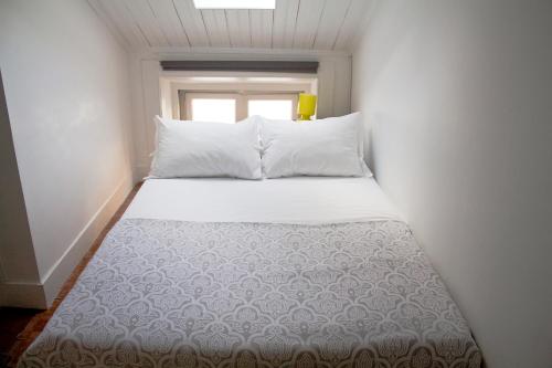 WW Hostel & Suites - image 9
