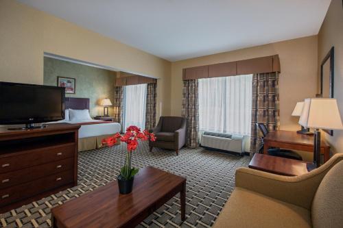 Holiday Inn Express Hotel & Suites Youngstown North-Warren/Niles, an IHG Hotel