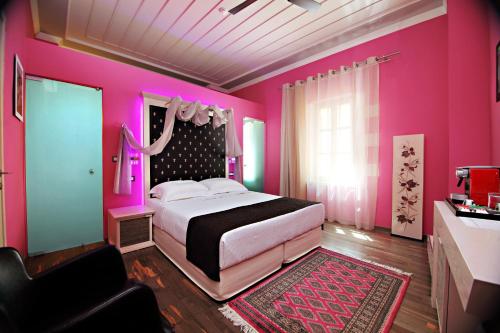2 twin beds