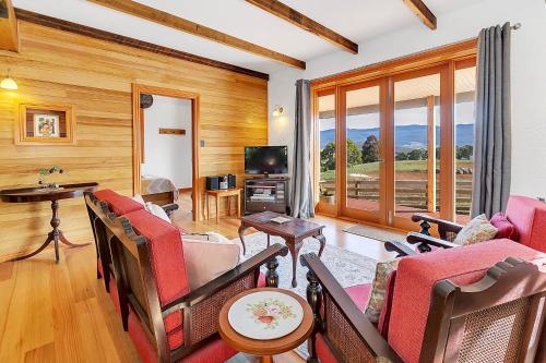 Blackwood Park Cottages in Deloraine