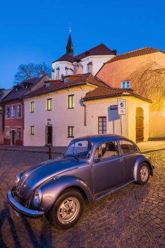 Modern Apartment in a Picturesque 15th-Century Building photo 1