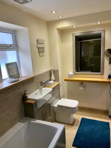 Deri-Down Guest House