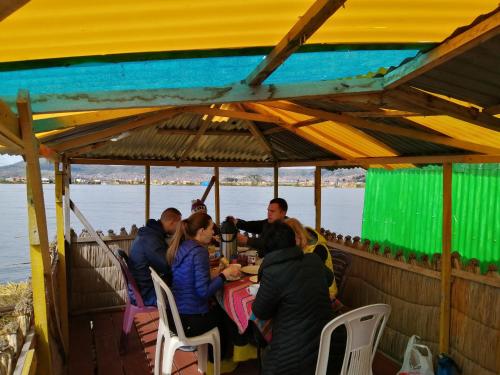 Urosfood & Titiqaqa Lodge in Puno