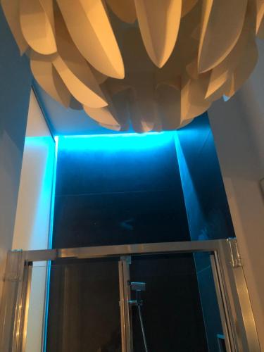 Room 76 - main image