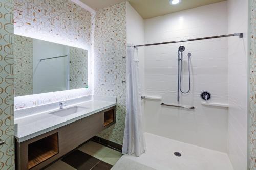 Holiday Inn - Amarillo East an IHG Hotel - image 5