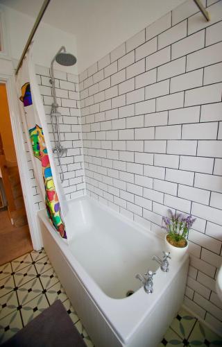 ห้องน้ำ, Lymm Village Apartment in ลัม