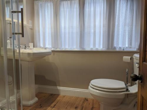 Forrest's Yard - Apartment 1 - image 13