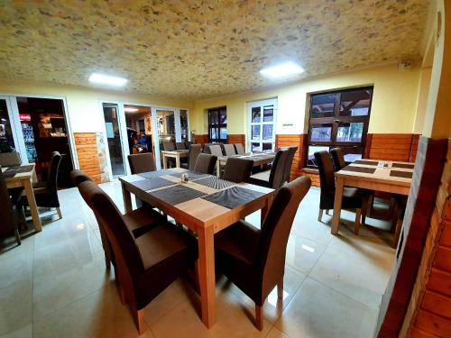 บริการและสิ่งอำนวยความสะดวก, No1 Vendeghaz in ปารัด