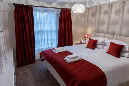 Forrest's Yard - Apartment 2 - image 8