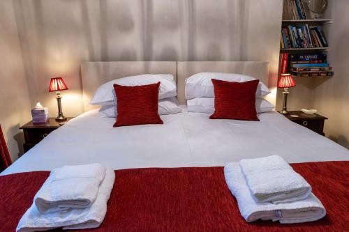 Forrest's Yard - Apartment 2 - image 4