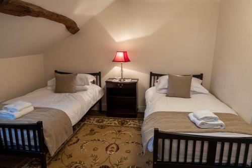 Forrest's Yard - Apartment 2 - image 3