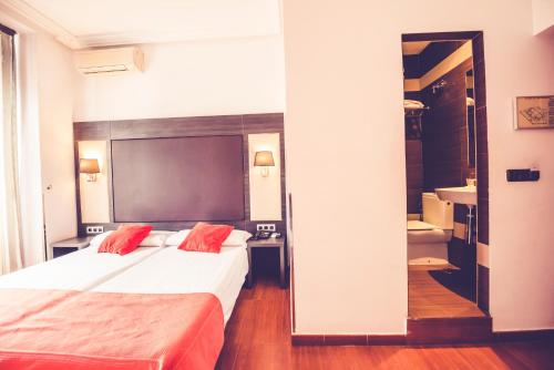Hostal Sol Los Angeles - main image