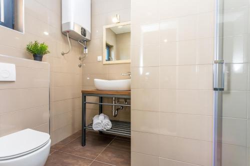 New! Villa Perla Blu with 4 bedrooms heated pool jacuzzi 50m from beach - main image