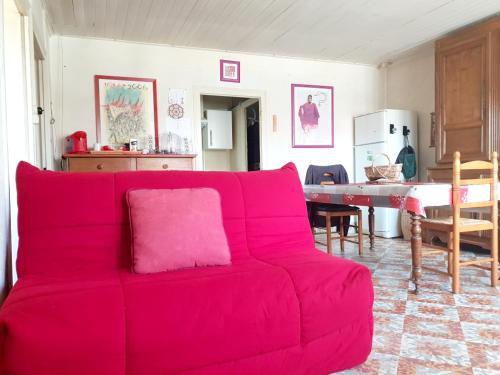 Maison de 2 chambres avec piscine partagee jardin amenage et wifi a Charmes gîte à louer Lamarche-sur-Saône