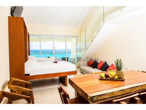 2 Story Oceanfront Penthouses on Cancun Beach!, Cancún (Foto 8)