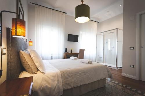  Piazza Duomo Deluxe in Cecina