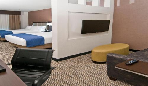 Holiday Inn Austin Airport, an IHG Hotel