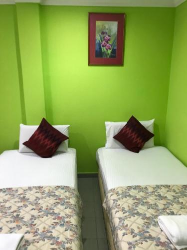 Hotel Cahaya Tanjung Malim / Hotel / Booking is fast and completely