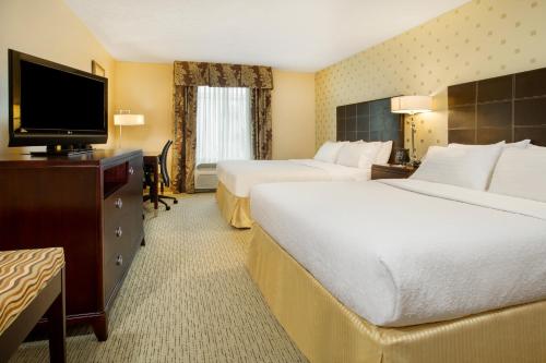 Holiday Inn Bloomington an IHG Hotel - image 5