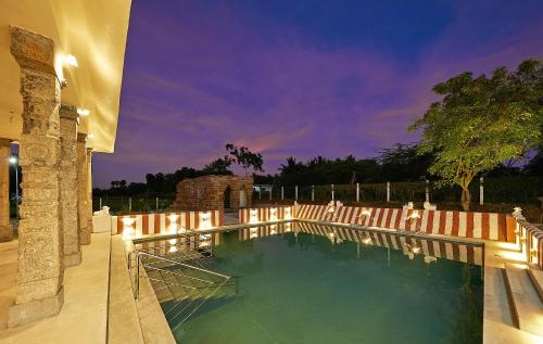 Úszómedence, Marutham Village Resort  in Chengalpattu
