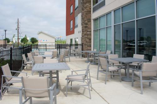 Holiday Inn Express & Suites West Memphis an IHG Hotel - main image