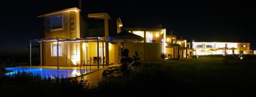 Antonios Village Hotel & Apartments