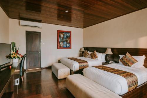 Arthur Suites by Premier Hospitality Asia - Tap to explore photos