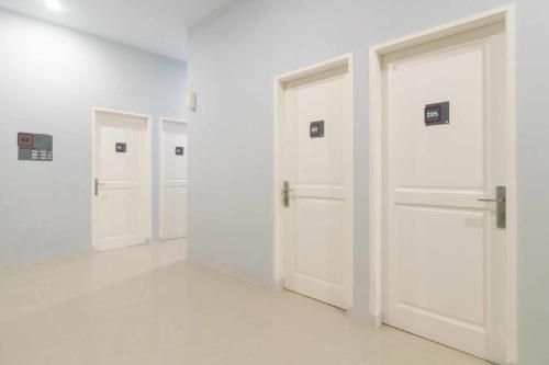 RedDoorz @ Helvetia Medan 2 in Medan Barat