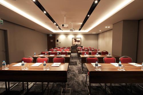 244311780 Holiday Inn Bursa - City Centre by IHG