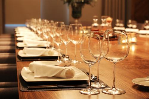244311929 Holiday Inn Bursa - City Centre by IHG