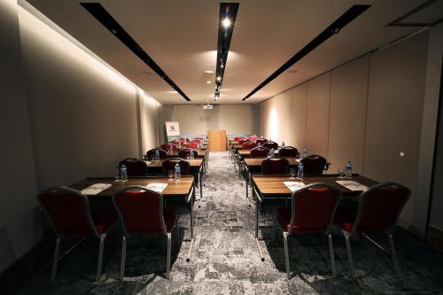 244311939 Holiday Inn Bursa - City Centre by IHG