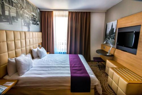 244314511 Holiday Inn Budapest-Budaörs by IHG