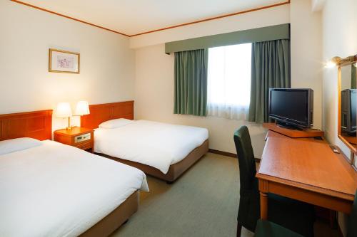 2 twin beds