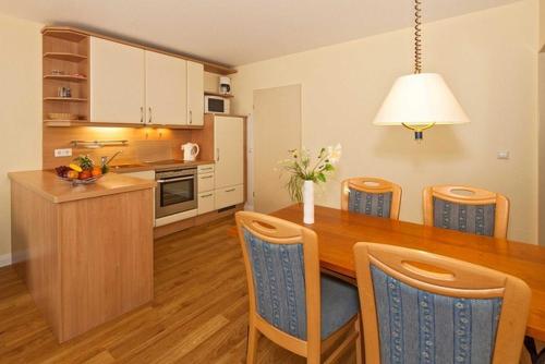 Two-Bedroom Apartment with Balcony image 10