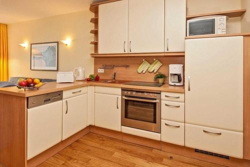 Two-Bedroom Apartment with Balcony image 7