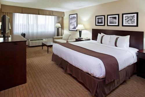 Holiday Inn Canton-Belden Village, an IHG Hotel - image 9