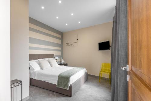 VIVERONE LAKE ROOMS – Viverone, NY