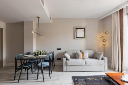Suites Center Barcelona - image 7